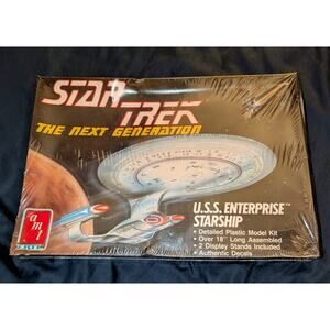 Vtg 1988 USS Enterprise Starship Star Trek Next Generation AMT Ertl 6619 Model